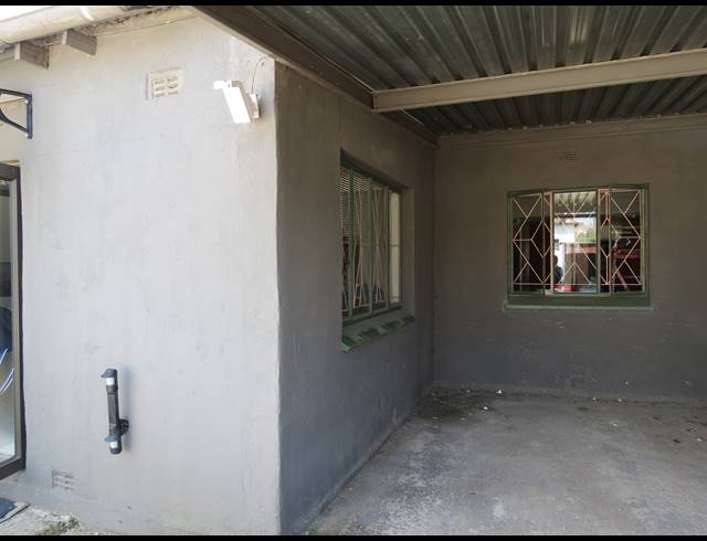 3 BEDROOM FREEHOLD FOR SALE IN BURGERSHOOP